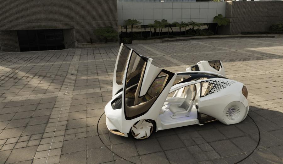  Toyota Concept-i 2017 года  (фото 16 из 45)